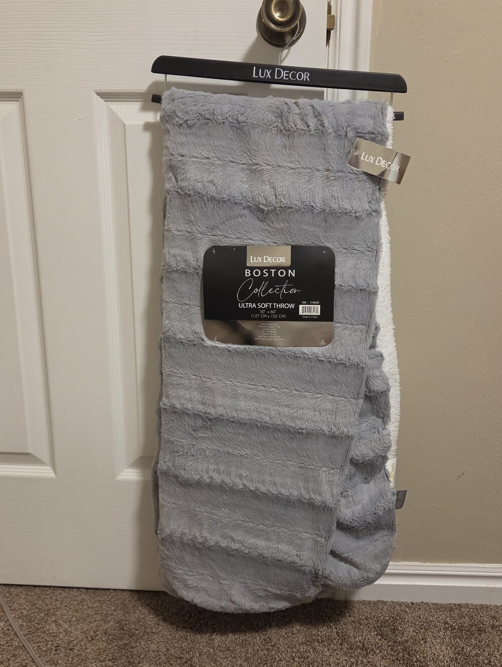 Boston Collection Gray Ultra-Soft Bottoms Throw